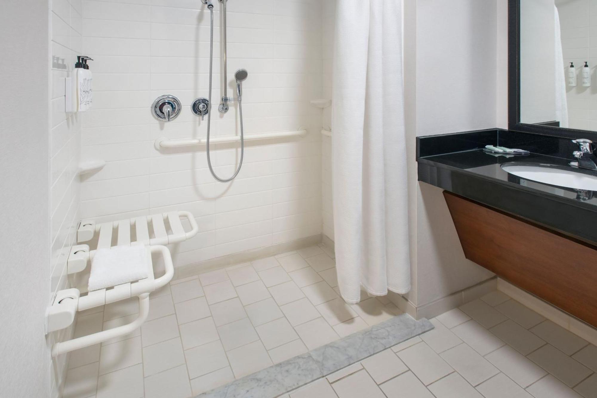 Fairfield Inn & Suites By Marriott Watertown Thousand Islands Ngoại thất bức ảnh