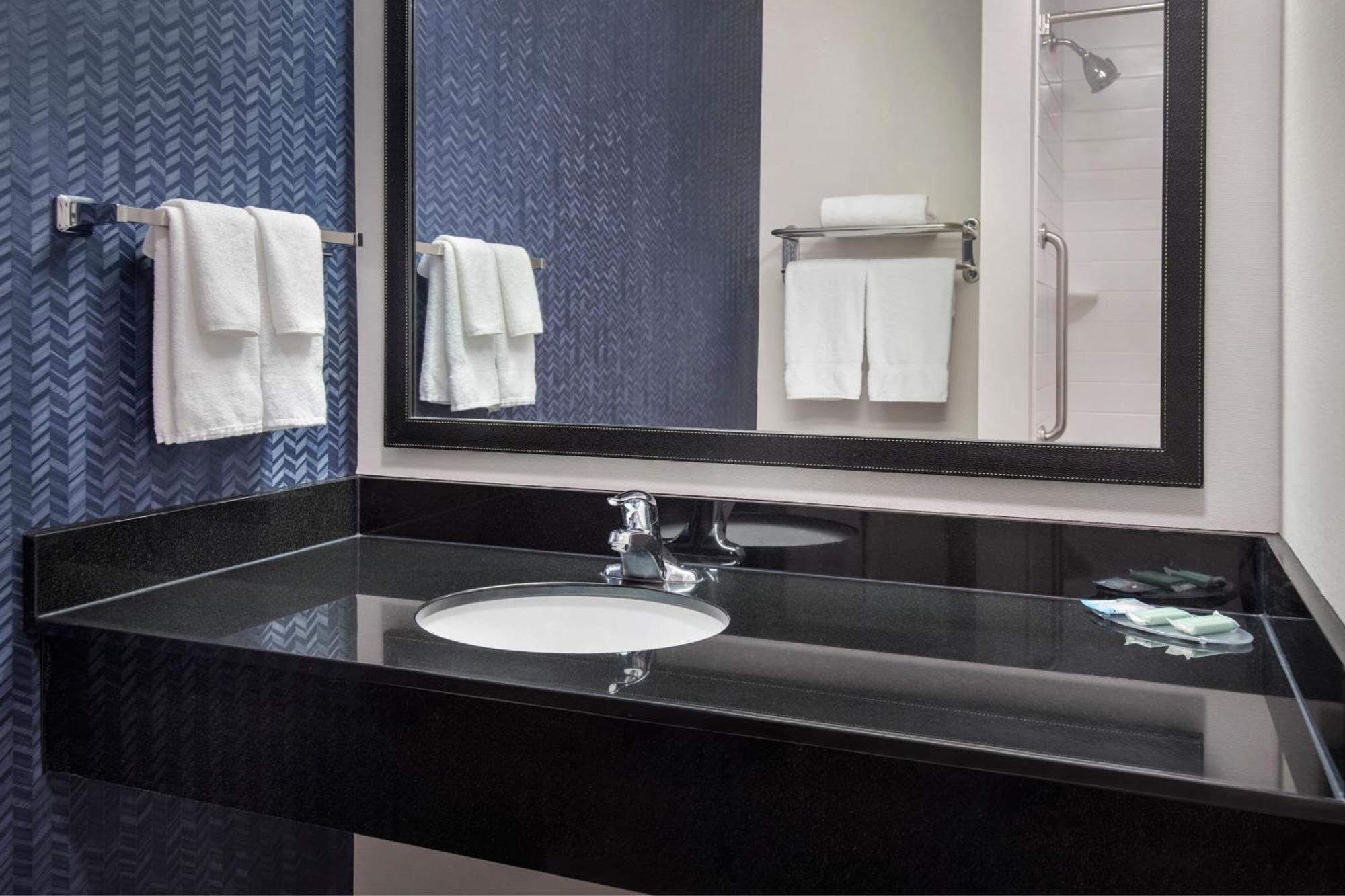 Fairfield Inn & Suites By Marriott Watertown Thousand Islands Ngoại thất bức ảnh